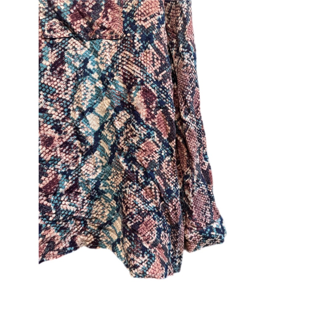 Dear John Snakeskin Button Down Women Large Mauve Teal Rayon Roll Tab Blouse - Picture 4 of 8